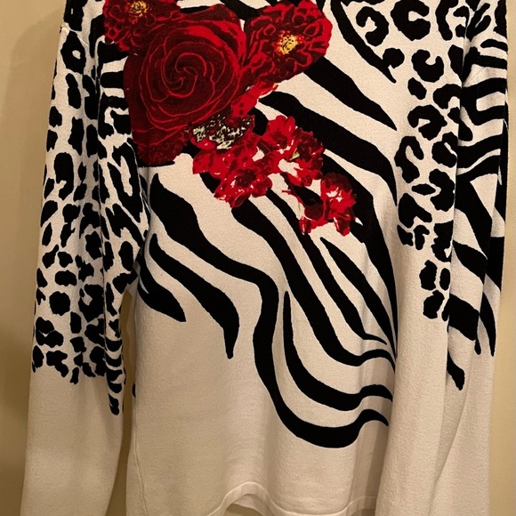 Peck & Peck women’s top, Large, with small beading, off white with black & red - Picture 5 of 5